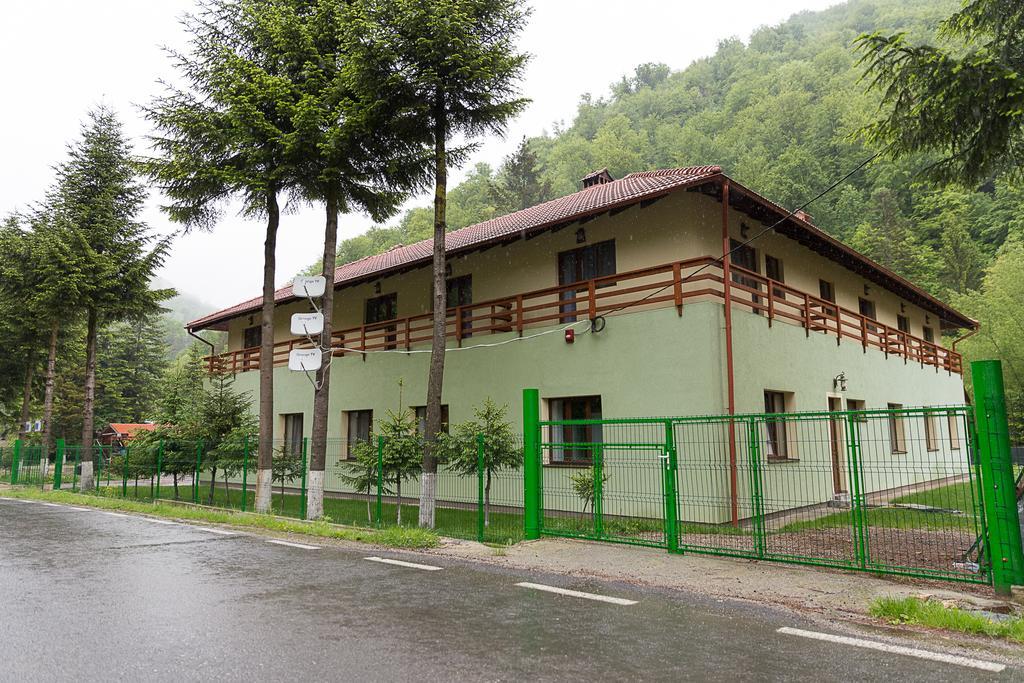 Pensiunea Alpin Luncanii de Jos Exterior foto