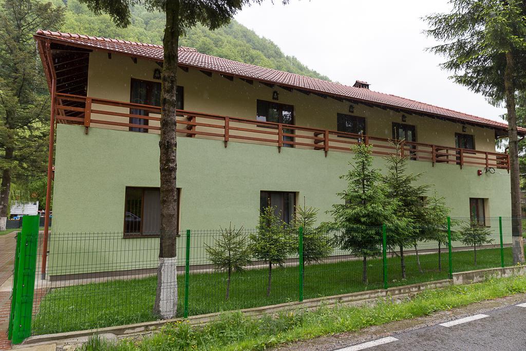 Pensiunea Alpin Luncanii de Jos Exterior foto