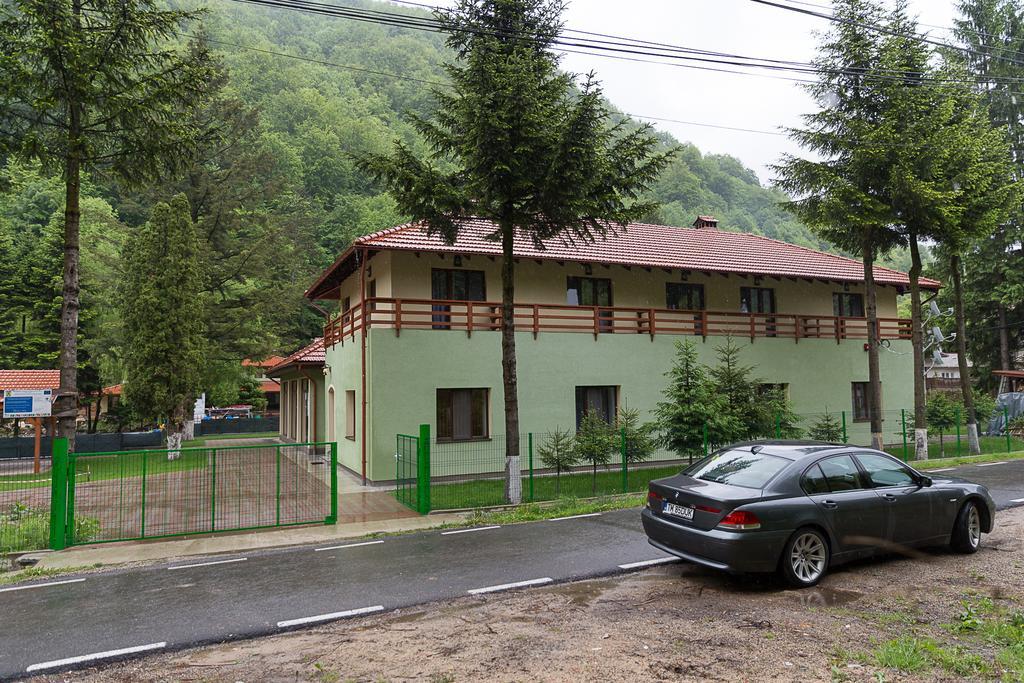 Pensiunea Alpin Luncanii de Jos Exterior foto